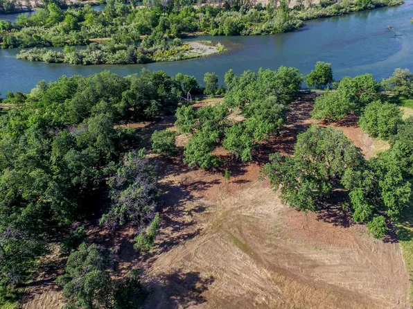 Clover Rd, Redding, CA 96002