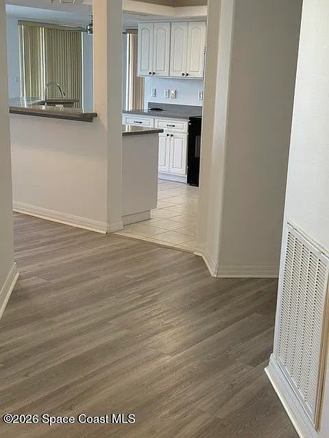 3 bed, 2.0 bath, 1862 sqft, $2,200 — Photo 4