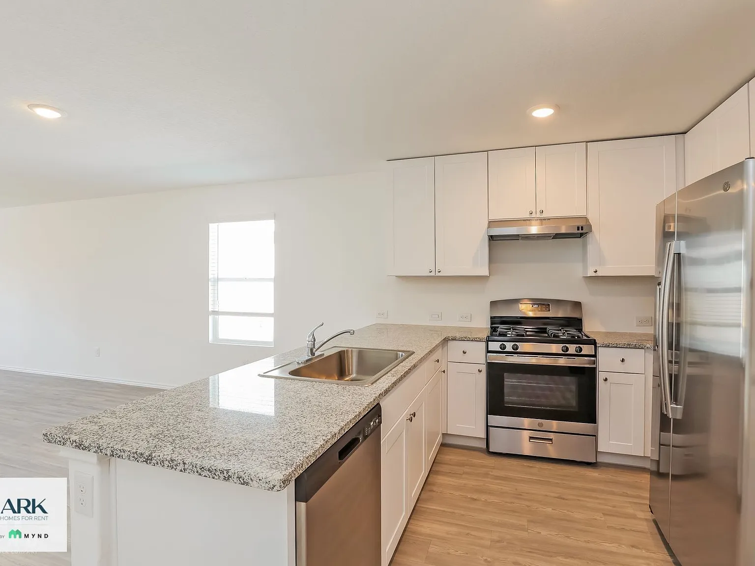 3 bed, 2.0 bath, 1474 sqft, $1,849 — Photo 4