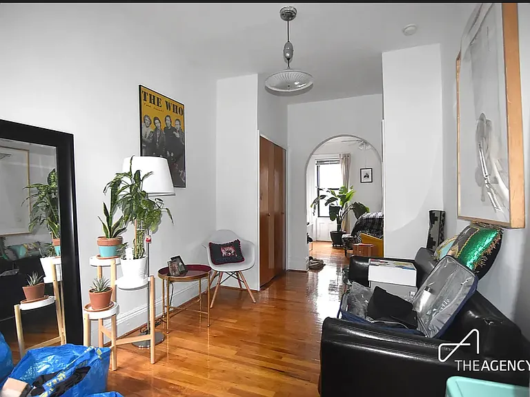 139 Russell St #2R — Photo 2