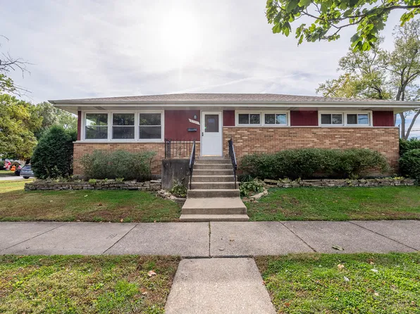 9700 S 51st Ave, Oak Lawn, IL 60453