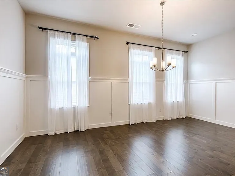 3312 Sangster Way — Photo 3