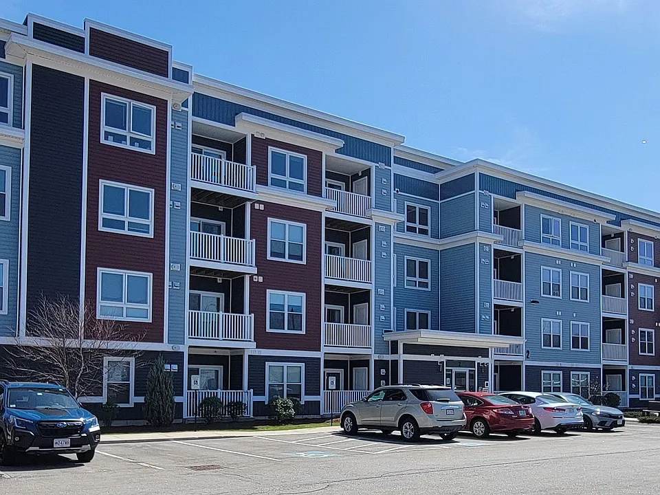Beaver Brook Crossing Apartments