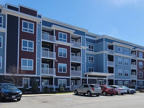 Beaver Brook Crossing Apartments
