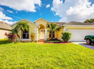 320 Crisan Ct, Orlando, FL 32824