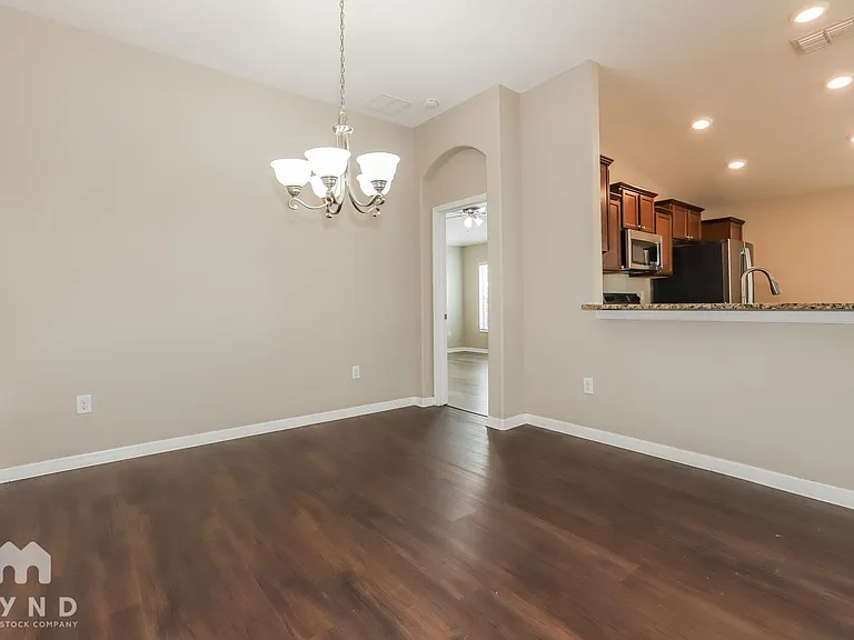 12526 Cricklewood Dr — Photo 5