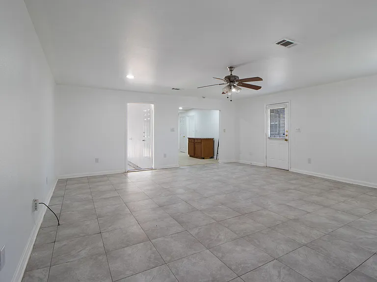 2707 Judy Dr — Photo 10