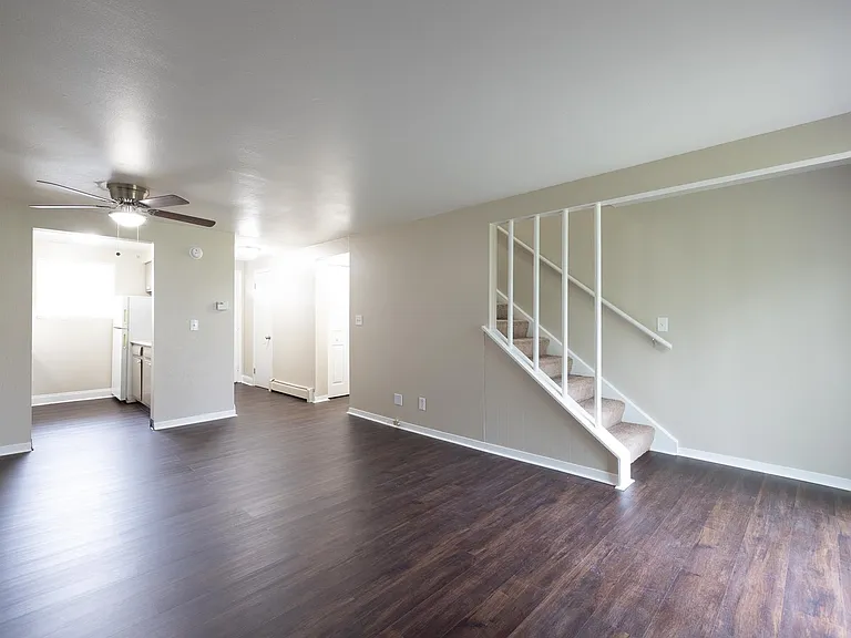 1 Gordon Pkwy — Photo 17