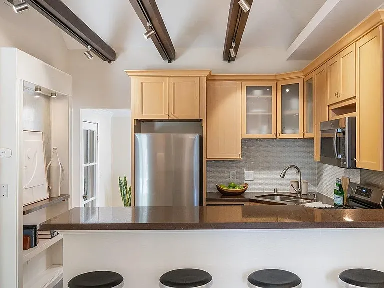 Breakfast bar