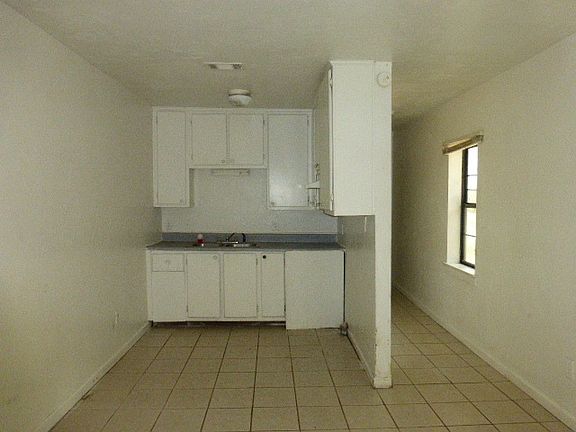 5th image of 522 Kissimmee St