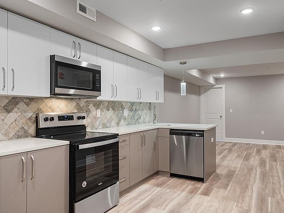 5th image of 1935 W Berks St #4