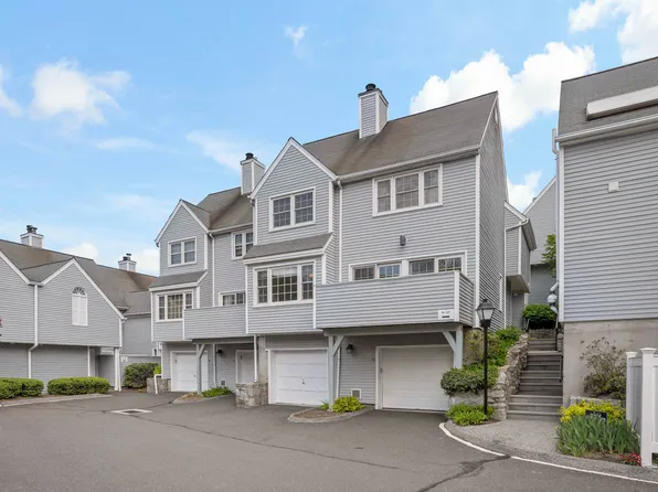 10 Wilton Crest #10, Wilton, CT 06897