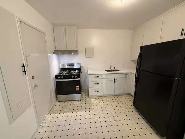 743 Hillside Blvd, Daly City, CA 94014