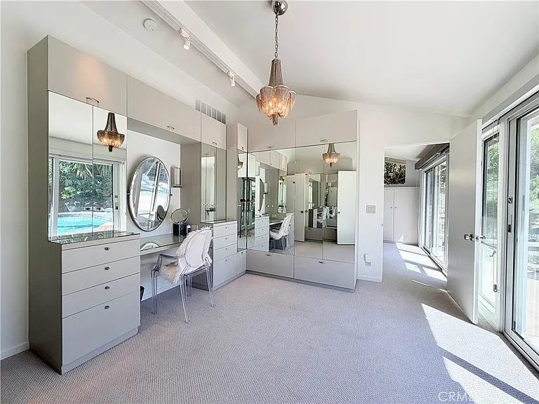 2490 Monaco Dr — Photo 13
