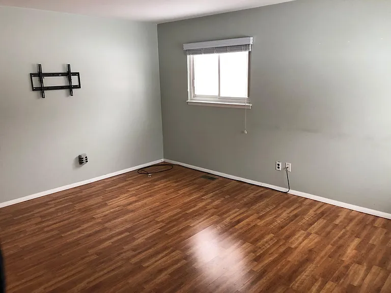 635 Jener Pl — Photo 12