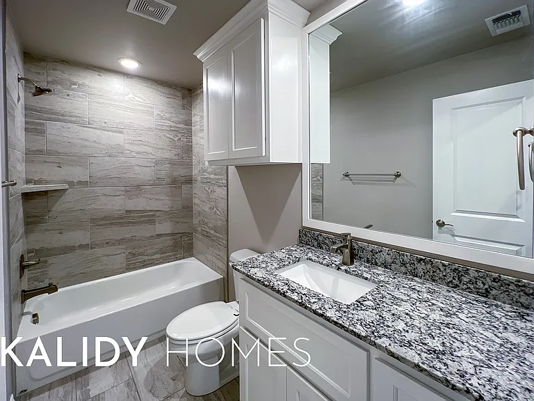 3324 Lola Ct — Photo 13