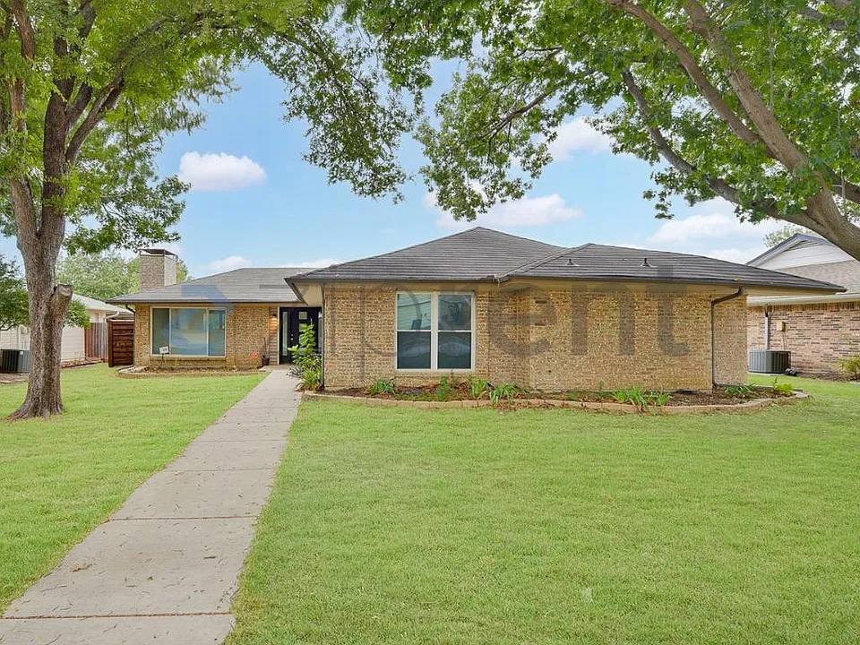 3709 Westminster Dr
