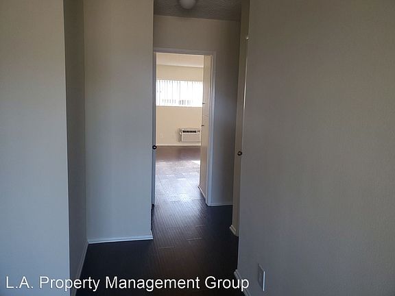 4th image of 17320 Burbank Blvd #12