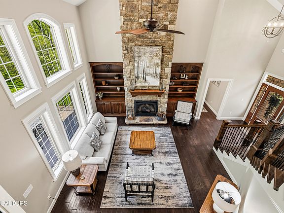 2nd image of 134 Mockingbird Hill Ln