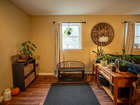 5th image of 381 Lackey Hill Road