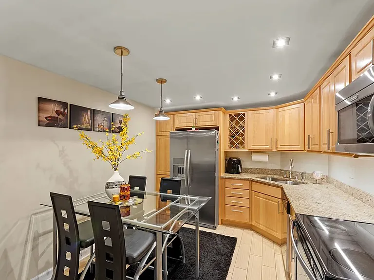 7525 W Lawrence Ave #403 — Photo 3