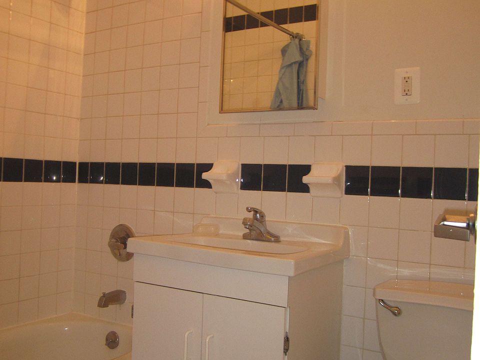 2nd image of 2505 Ac Powell Blvd APT 6C