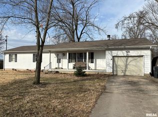 103 N Linton St, Odin, IL 62870