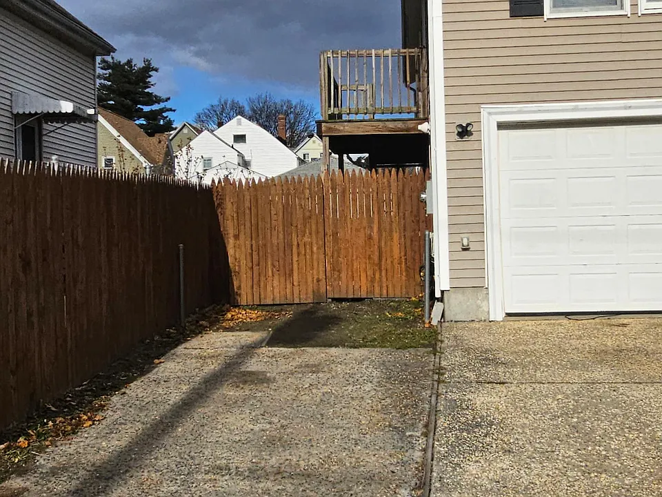 15 Sawyer St