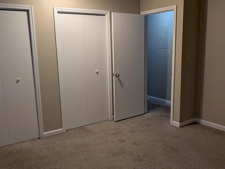 2555 Chateau Ln #3 — Photo 8