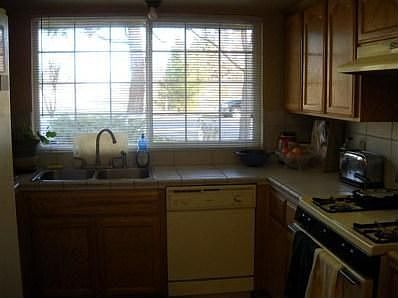 5th image of 25347 Tremaine Ave