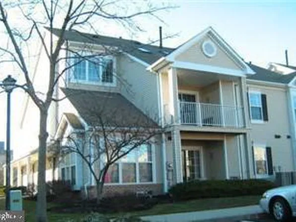 3801 Saxony Dr, Mount Laurel, NJ 08054