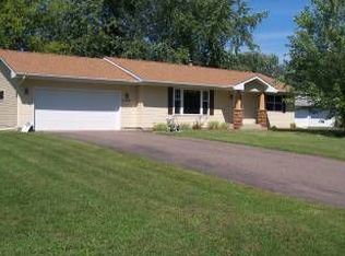 13190 N 2nd Ave, Lindstrom, MN 55045