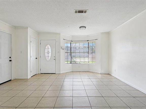 3rd image of 121 Kathy Dr