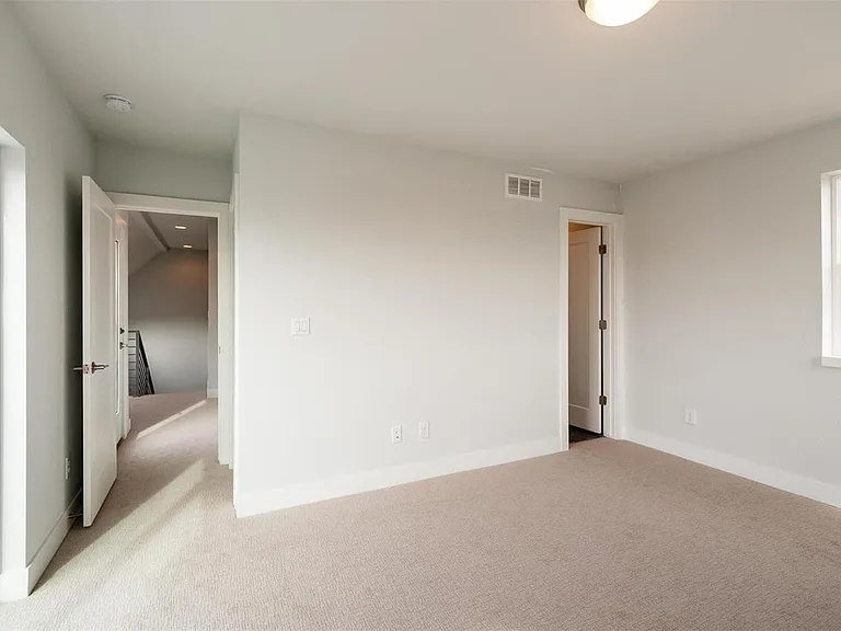 1574 Wolff St — Photo 16