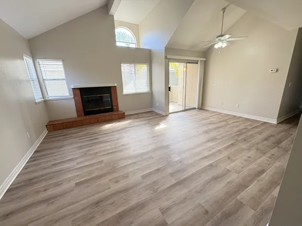 2920-202 Luciernaga St, Carlsbad, CA