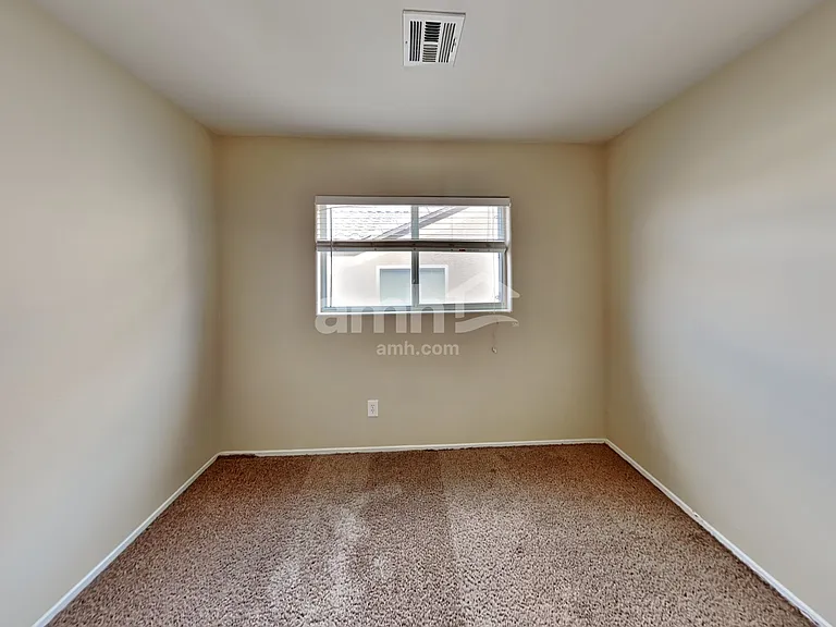 29 Belden Ave — Photo 16