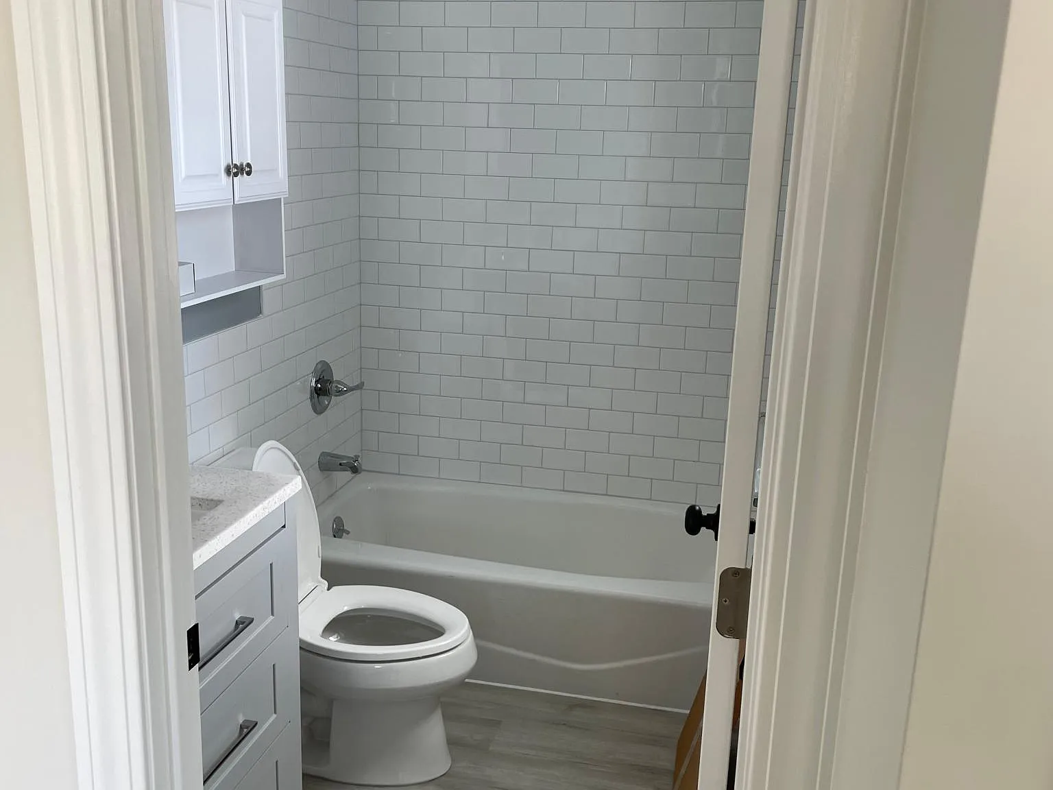 2 bed, $3,300 — Photo 2