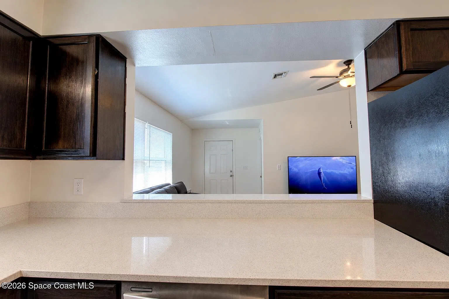 2 bed, 2.0 bath, 1076 sqft, $2,250 — Photo 3