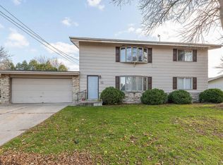1529 S 35th St, Manitowoc, WI 54220