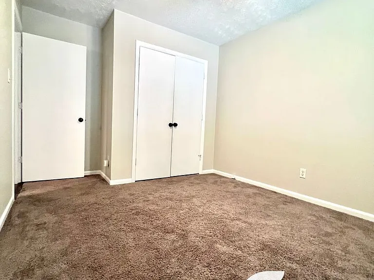 5233 Mawood St — Photo 10