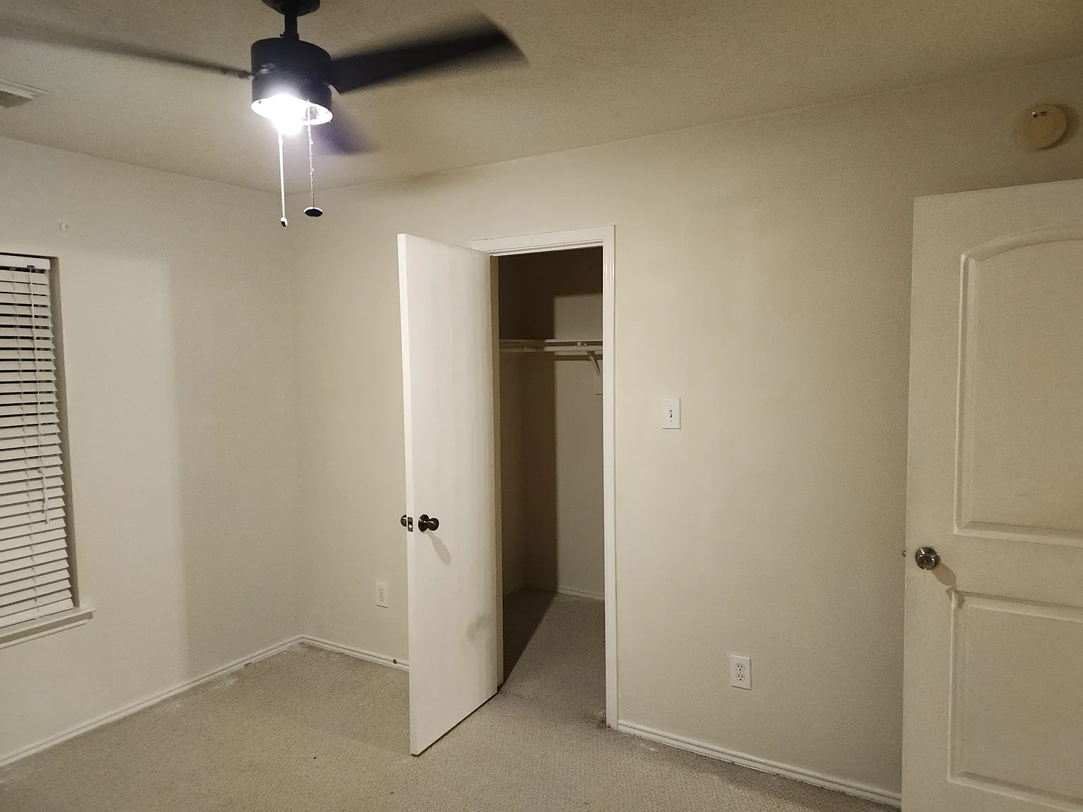 4 bed, 2.5 bath, 2544 sqft, $2,200 — Photo 2