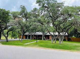243 Donella Dr, Hollywood Park, TX 78232