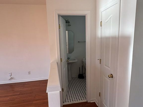 3rd image of 9920 Forest Run Ln