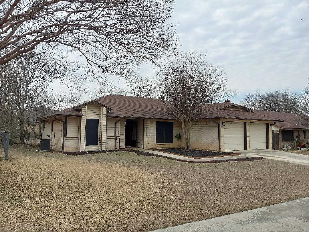 4 bed, 1505 sqft, $1,725 — Photo 2