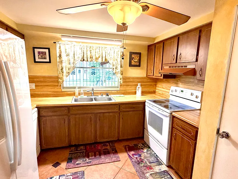 11007 Riverview Dr — Photo 7