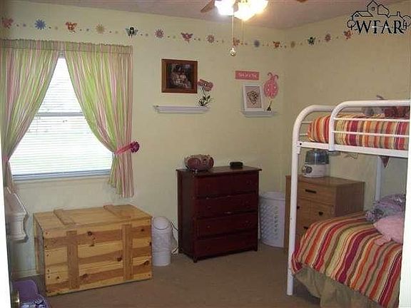 4th image of 1025 Jan Lee Dr