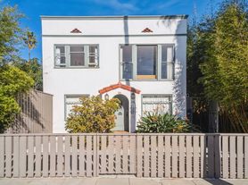 706 6th Ave