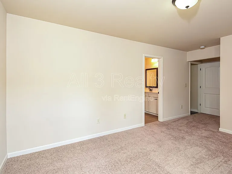 3738 Valley Spring Dr — Photo 19