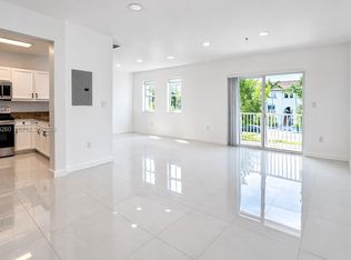 8800 NW 97th Ave APT 207, Doral, FL 33178