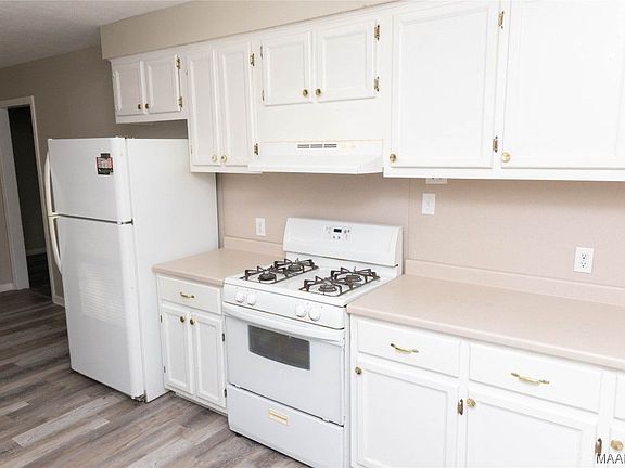 2nd image of 3361 Willow Lane Dr